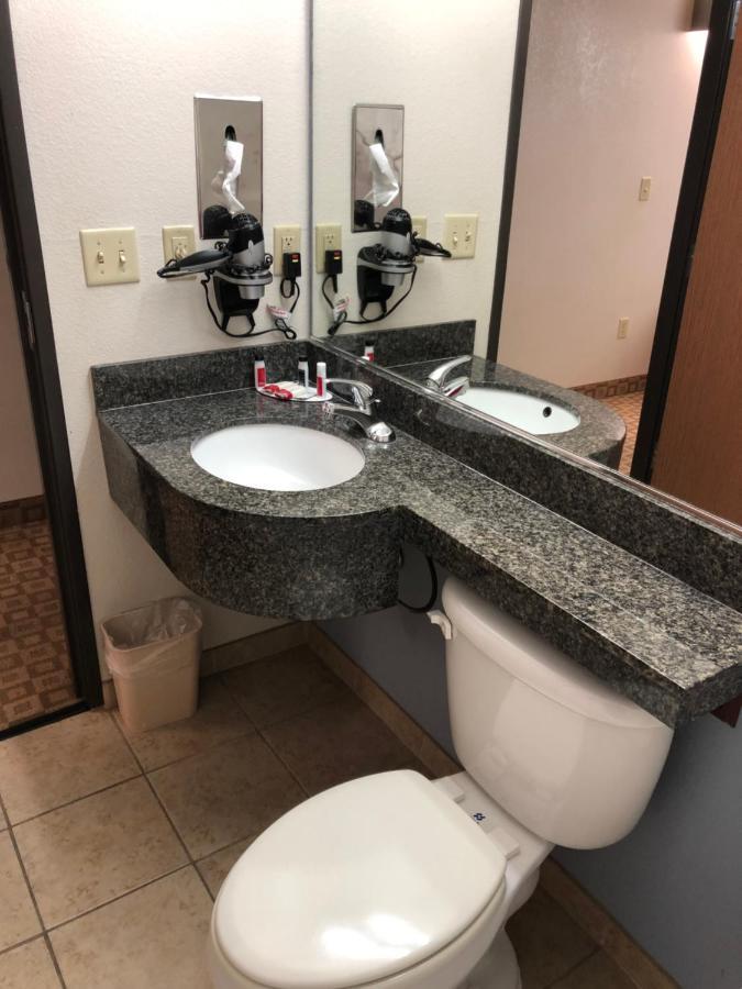 Microtel Inn & Suites By Wyndham Klamath Falls Dış mekan fotoğraf
