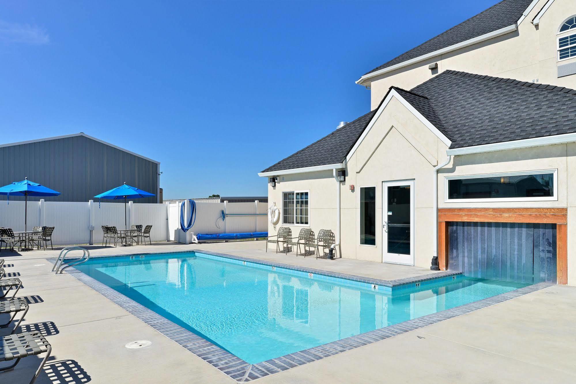 Microtel Inn & Suites By Wyndham Klamath Falls Dış mekan fotoğraf